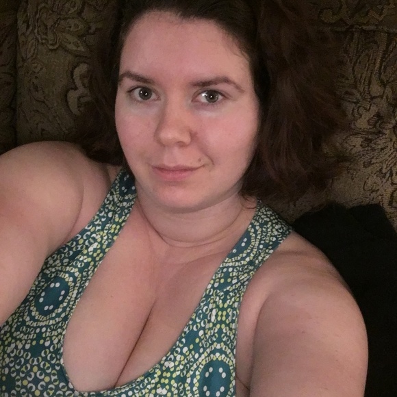 Meet your Posher, Jocelyn! - Picture 3 of 4